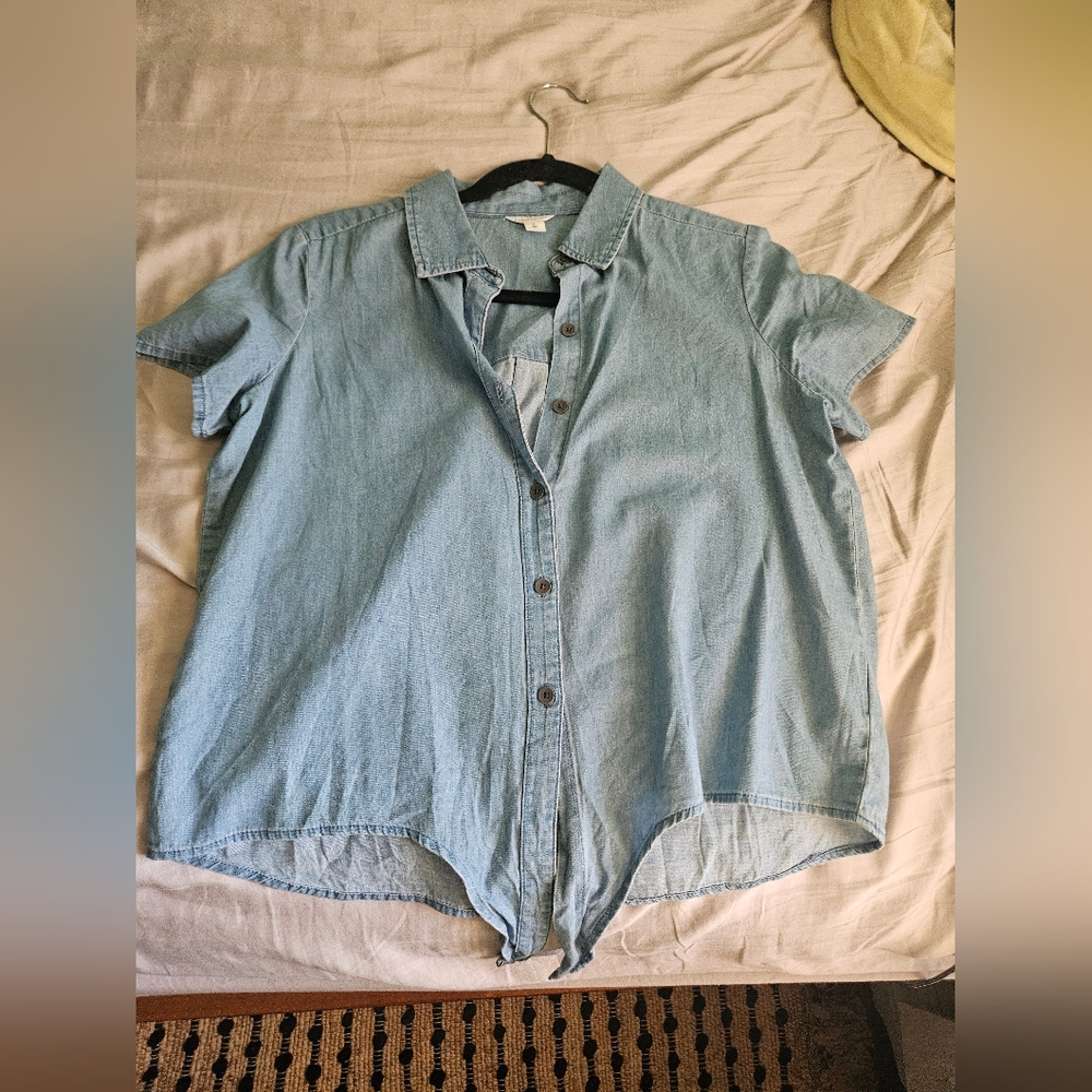 New Aeropostale Light Blue Denim Shirt, Size Small